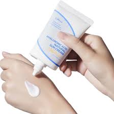 Isntree hyaluronic acid Natural Suncream SPF50 PA++++ - 50ml